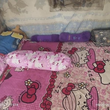 Hellsel Homestay Lamongan Экстерьер фото